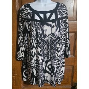Plus Size Printed Cut Out Top